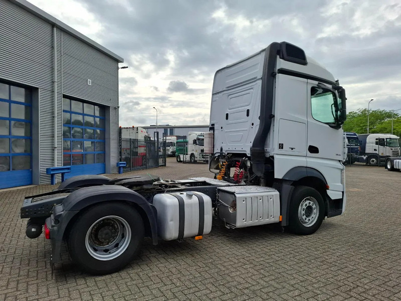 Mercedes-Benz Actros 1945 / DOUBLE TANK / ONLY:508736 KM / 2XBED / FRIDGE / AUTOMATIC / EURO-6 / 2015 - Sattelzugmaschine: das Bild 5 Mercedes-Benz Actros 1945 / DOUBLE TANK / ONLY:508736 KM / 2XBED / FRIDGE / AUTOMATIC / EURO-6 / 2015 - Sattelzugmaschine: das Bild 5