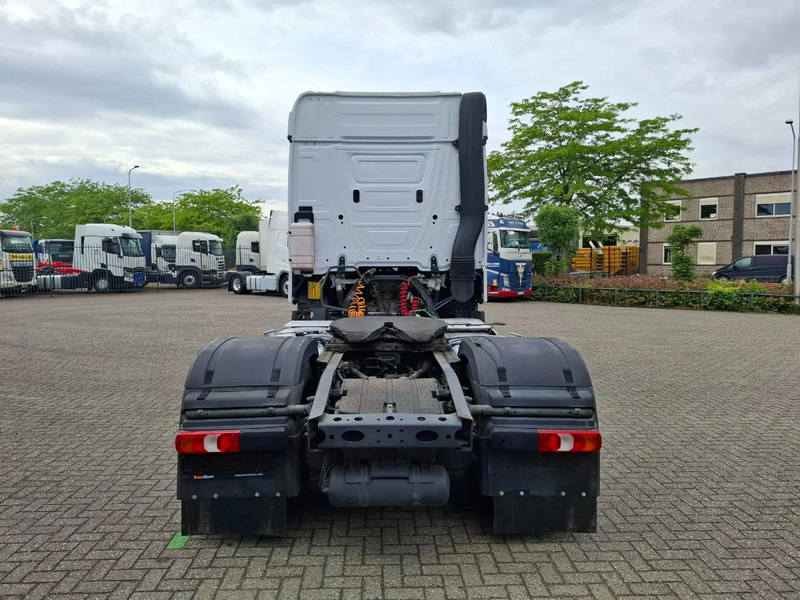 Mercedes-Benz Actros 1945 / DOUBLE TANK / ONLY:508736 KM / 2XBED / FRIDGE / AUTOMATIC / EURO-6 / 2015 - Sattelzugmaschine: das Bild 4 Mercedes-Benz Actros 1945 / DOUBLE TANK / ONLY:508736 KM / 2XBED / FRIDGE / AUTOMATIC / EURO-6 / 2015 - Sattelzugmaschine: das Bild 4
