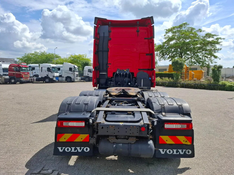 Volvo FH4-500 / VEB+ / ACC / LWDS / FRIDGE / FULL-AIR / 719722 KM / AUTOMATIC / EURO-6 / 2018 - Sattelzugmaschine: das Bild 4 Volvo FH4-500 / VEB+ / ACC / LWDS / FRIDGE / FULL-AIR / 719722 KM / AUTOMATIC / EURO-6 / 2018 - Sattelzugmaschine: das Bild 4