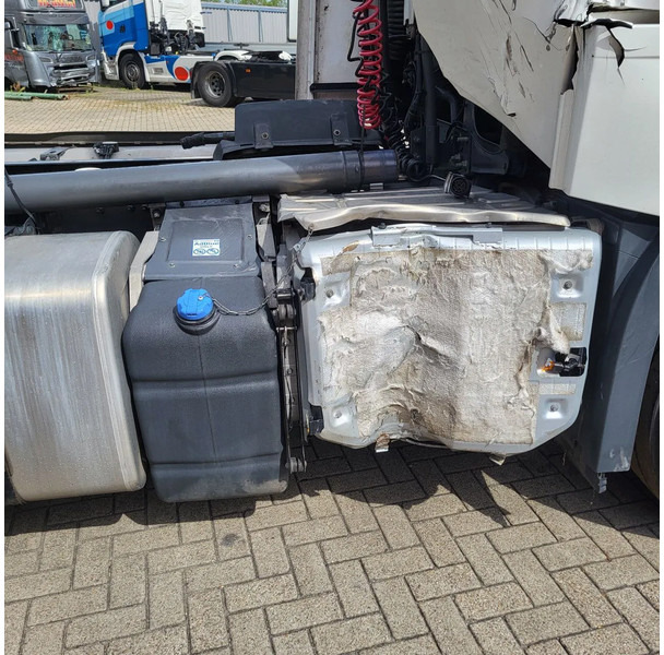 Volvo FH5-500 XL / ENGINE RUNNING / VEB+ / I-PARKCOOL / ONLY:349717 KM / I-SAVE / ACC / LWDS / SIDESKIRTS / AUTOMATIC / EURO-6 / 2023 - Sattelzugmaschine: das Bild 5 Volvo FH5-500 XL / ENGINE RUNNING / VEB+ / I-PARKCOOL / ONLY:349717 KM / I-SAVE / ACC / LWDS / SIDESKIRTS / AUTOMATIC / EURO-6 / 2023 - Sattelzugmaschine: das Bild 5