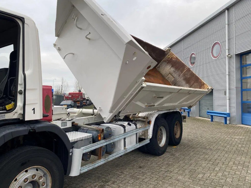 Scania 124-400 / 6X4 / RETARDER / BIG AXLE / FULL STEEL / 2SIDE TIPPER / OLD TACHO / AIRCO / MANUAL / EURO-2 / 2000 - Kipper: das Bild 3 Scania 124-400 / 6X4 / RETARDER / BIG AXLE / FULL STEEL / 2SIDE TIPPER / OLD TACHO / AIRCO / MANUAL / EURO-2 / 2000 - Kipper: das Bild 3