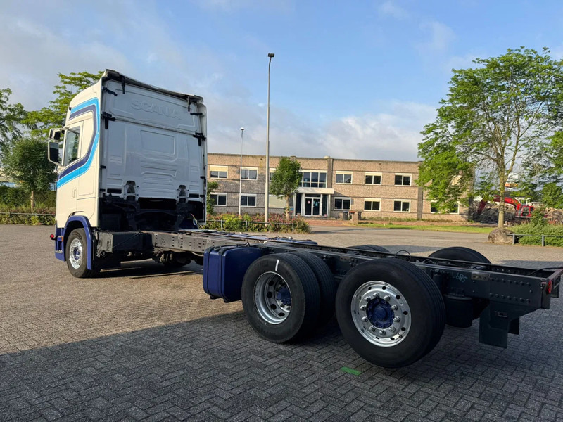 Scania NGS S500 / NL TRUCK / TUV:11-03-2026 / PARKCOOL / DOUBLE TANK / LEATHER / ALCOA / AUTOMATIC / EURO-6 / 2018 - Fahrgestell LKW: das Bild 3 Scania NGS S500 / NL TRUCK / TUV:11-03-2026 / PARKCOOL / DOUBLE TANK / LEATHER / ALCOA / AUTOMATIC / EURO-6 / 2018 - Fahrgestell LKW: das Bild 3