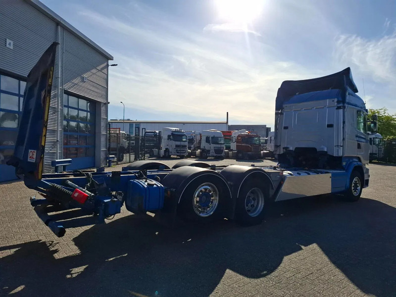 Scania R580 V8 / RETARDER / LIFT+LENKACHSE / FULL-AIR / PLATFORM 2000 KG / LEATHER / AIRCO / AUTOMATIC / EURO-6 / 2015 - Fahrgestell LKW: das Bild 5 Scania R580 V8 / RETARDER / LIFT+LENKACHSE / FULL-AIR / PLATFORM 2000 KG / LEATHER / AIRCO / AUTOMATIC / EURO-6 / 2015 - Fahrgestell LKW: das Bild 5
