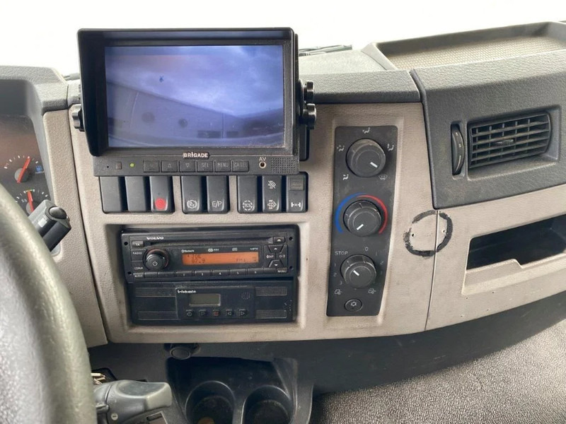 Koffer LKW Volvo FE320 ONLY-463904-KM / CLOSED BOX / LOAD LIFT / AUTOMATIC / SIDE DOORS / EURO-6 / 2014: das Bild 20