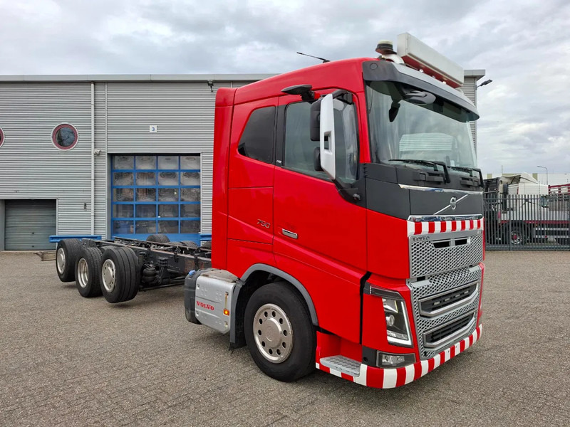 Volvo FH16-750 / VEB+ / ONLY:349761 KM / 9TON FRONT AXLE / INLINER / TECHNICAL 60TON / FULL-AIR / AUTOMATIC / EURO-6 / 2016 - Fahrgestell LKW: das Bild 2 Volvo FH16-750 / VEB+ / ONLY:349761 KM / 9TON FRONT AXLE / INLINER / TECHNICAL 60TON / FULL-AIR / AUTOMATIC / EURO-6 / 2016 - Fahrgestell LKW: das Bild 2