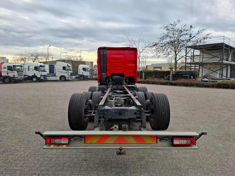 Volvo FH16-750 / VEB+ / ONLY:349761 KM / 9TON FRONT AXLE / INLINER / TECHNICAL 60TON / FULL-AIR / AUTOMATIC / EURO-6 / 2016 - Fahrgestell LKW: das Bild 4 Volvo FH16-750 / VEB+ / ONLY:349761 KM / 9TON FRONT AXLE / INLINER / TECHNICAL 60TON / FULL-AIR / AUTOMATIC / EURO-6 / 2016 - Fahrgestell LKW: das Bild 4