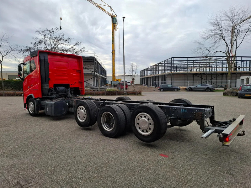 Volvo FH16-750 / VEB+ / ONLY:349761 KM / 9TON FRONT AXLE / INLINER / TECHNICAL 60TON / FULL-AIR / AUTOMATIC / EURO-6 / 2016 - Fahrgestell LKW: das Bild 3 Volvo FH16-750 / VEB+ / ONLY:349761 KM / 9TON FRONT AXLE / INLINER / TECHNICAL 60TON / FULL-AIR / AUTOMATIC / EURO-6 / 2016 - Fahrgestell LKW: das Bild 3