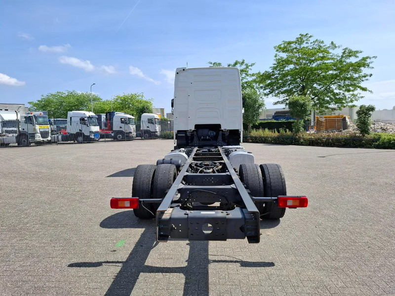 Volvo FH4-420 / PTO / DOUBLE TANK / I-PARKCOOL / VEB+ / LWDS / TUV:10-07-2025 / AUTOMATIC / EURO-6 / 2016 - Fahrgestell LKW: das Bild 4 Volvo FH4-420 / PTO / DOUBLE TANK / I-PARKCOOL / VEB+ / LWDS / TUV:10-07-2025 / AUTOMATIC / EURO-6 / 2016 - Fahrgestell LKW: das Bild 4