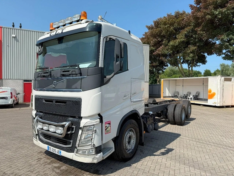 Volvo FH4-540 / ENGINE RUNNING / RETARDER / LIFT+LENKACHSE / FULL-AIR / ONLY:546472 KM / VEB+ / LWDS / AUTOMATIC / EURO-6 / 2016 - Fahrgestell LKW: das Bild 1 Volvo FH4-540 / ENGINE RUNNING / RETARDER / LIFT+LENKACHSE / FULL-AIR / ONLY:546472 KM / VEB+ / LWDS / AUTOMATIC / EURO-6 / 2016 - Fahrgestell LKW: das Bild 1
