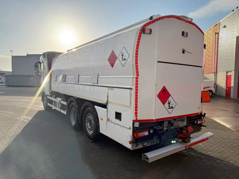Volvo FH5-500 6X2 / ENGINE RUNNING / LIFT+LENKACHSE / FULL AIR / ADR / EUROTANK / 9-TON FRONT AXLE / I-SAVE / EURO-6 / 2022 - Tankwagen: das Bild 3 Volvo FH5-500 6X2 / ENGINE RUNNING / LIFT+LENKACHSE / FULL AIR / ADR / EUROTANK / 9-TON FRONT AXLE / I-SAVE / EURO-6 / 2022 - Tankwagen: das Bild 3