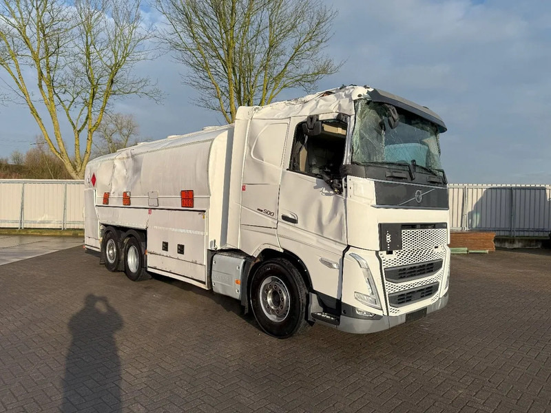 Volvo FH5-500 6X2 / ENGINE RUNNING / LIFT+LENKACHSE / FULL AIR / ADR / EUROTANK / 9-TON FRONT AXLE / I-SAVE / EURO-6 / 2022 - Tankwagen: das Bild 2 Volvo FH5-500 6X2 / ENGINE RUNNING / LIFT+LENKACHSE / FULL AIR / ADR / EUROTANK / 9-TON FRONT AXLE / I-SAVE / EURO-6 / 2022 - Tankwagen: das Bild 2