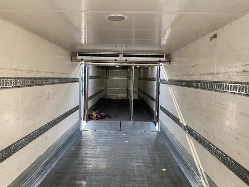Kühlkoffer LKW Volvo FM4-420 / COMPLETE COOL+FREEZE COMBI / CHEREAU / THROUGH-LOADING SYSTEM / 2XPLATFORM DHOLLANDIA / FREEZING LOCK / AUTOMATIC / EU: das Bild 6 Kühlkoffer LKW Volvo FM4-420 / COMPLETE COOL+FREEZE COMBI / CHEREAU / THROUGH-LOADING SYSTEM / 2XPLATFORM DHOLLANDIA / FREEZING LOCK / AUTOMATIC / EU: das Bild 6