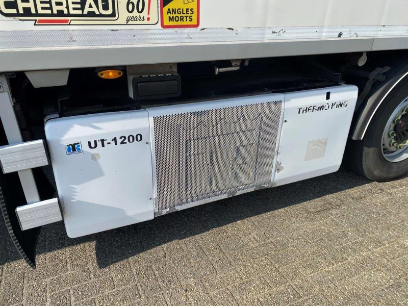 Kühlkoffer LKW Volvo FM4-420 / COMPLETE COOL+FREEZE COMBI / CHEREAU / THROUGH-LOADING SYSTEM / 2XPLATFORM DHOLLANDIA / FREEZING LOCK / AUTOMATIC / EU: das Bild 20 Kühlkoffer LKW Volvo FM4-420 / COMPLETE COOL+FREEZE COMBI / CHEREAU / THROUGH-LOADING SYSTEM / 2XPLATFORM DHOLLANDIA / FREEZING LOCK / AUTOMATIC / EU: das Bild 20