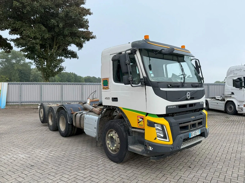 Volvo FMX 450 / ENGINE RUNNING / 8X4 / VEB / ONLY:260642 KM / PTO / LIFT+LENKACHSE / ALCOA / AUTOMATIC / EURO-6 / 2014 - Fahrgestell LKW: das Bild 2 Volvo FMX 450 / ENGINE RUNNING / 8X4 / VEB / ONLY:260642 KM / PTO / LIFT+LENKACHSE / ALCOA / AUTOMATIC / EURO-6 / 2014 - Fahrgestell LKW: das Bild 2