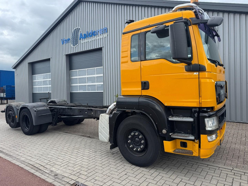 MAN TGS 26.360 6x2, PTO Pump, Manual Gear, Steering Axle - Koffer LKW: das Bild 1 MAN TGS 26.360 6x2, PTO Pump, Manual Gear, Steering Axle - Koffer LKW: das Bild 1