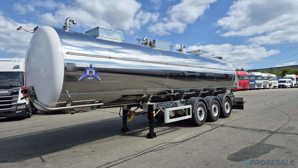 OSTATNÍ SEKA SPSTT/11C/38A1 - Potravinářská cisterna výpustná 31 m3 - 3 komory - Tankauflieger: das Bild 2 OSTATNÍ SEKA SPSTT/11C/38A1 - Potravinářská cisterna výpustná 31 m3 - 3 komory - Tankauflieger: das Bild 2