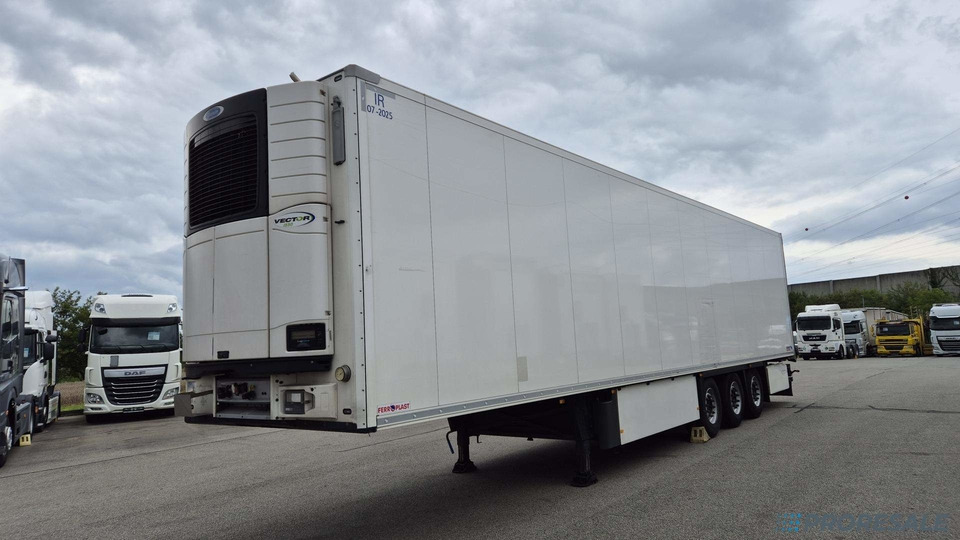 SCHMITZ CARGOBULL SKO 24/L - 13.4 FP60 COOL - mrazírenský návěs + diesel-ekektrický agregát CARRIER VECTOR 1550 - Kühlkoffer Auflieger: das Bild 2 SCHMITZ CARGOBULL SKO 24/L - 13.4 FP60 COOL - mrazírenský návěs + diesel-ekektrický agregát CARRIER VECTOR 1550 - Kühlkoffer Auflieger: das Bild 2