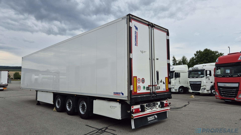 SCHMITZ CARGOBULL SKO 24/L - 13.4 FP60 COOL - mrazírenský návěs + diesel-ekektrický agregát CARRIER VECTOR 1550 - Kühlkoffer Auflieger: das Bild 3 SCHMITZ CARGOBULL SKO 24/L - 13.4 FP60 COOL - mrazírenský návěs + diesel-ekektrický agregát CARRIER VECTOR 1550 - Kühlkoffer Auflieger: das Bild 3
