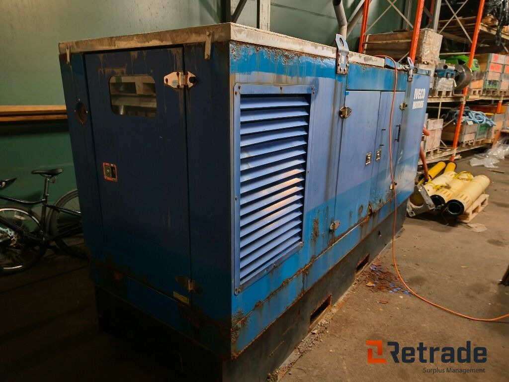 400V Generator Iveco 200kVa, kun 2400timer - Baumaschine: das Bild 2 400V Generator Iveco 200kVa, kun 2400timer - Baumaschine: das Bild 2