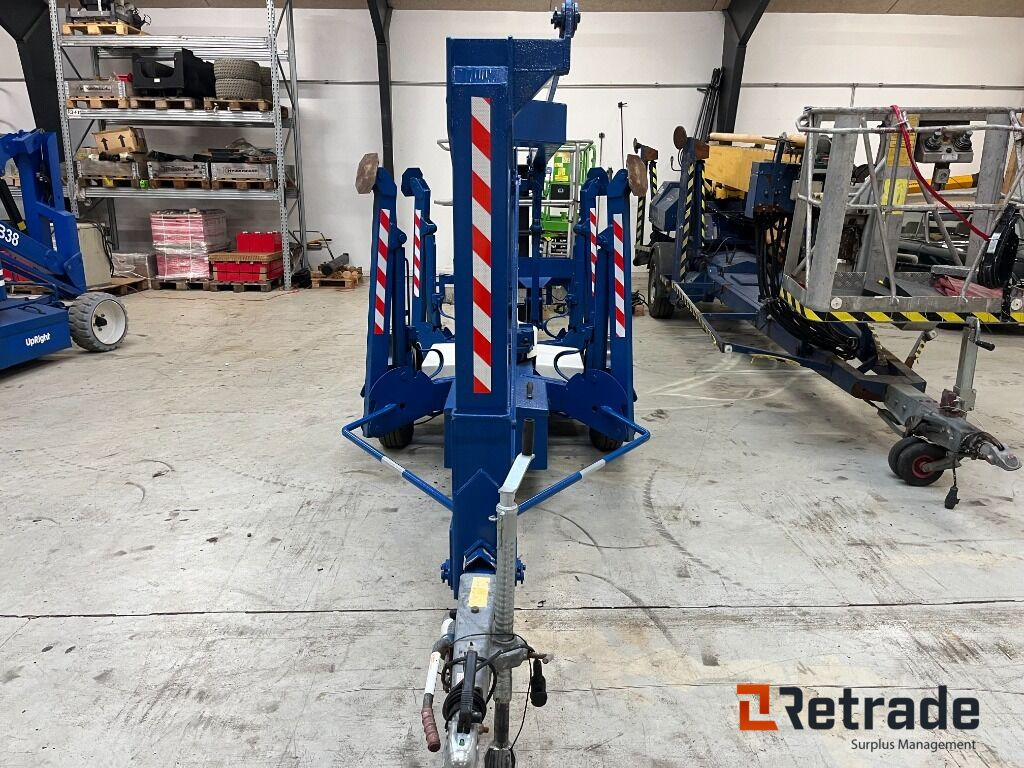 UpRight TL38 trailerlift - 13,5m - Baumaschine: das Bild 2 UpRight TL38 trailerlift - 13,5m - Baumaschine: das Bild 2