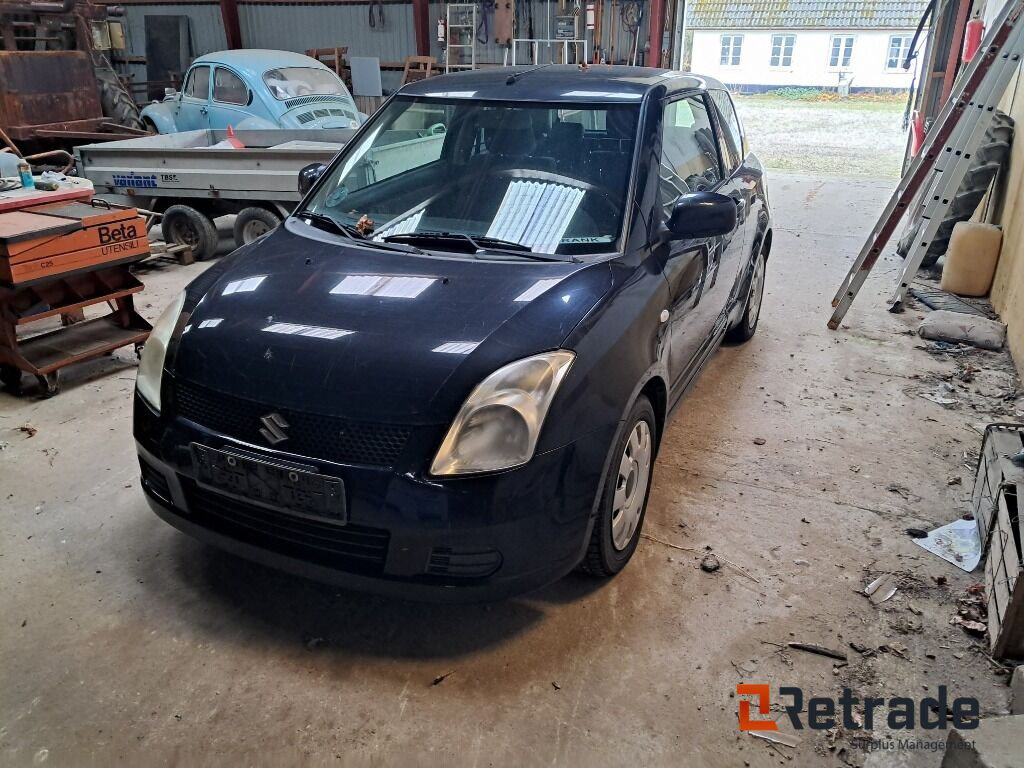 Bil Suzuki Swift 1,3 A/mt - PKW: das Bild 1 Bil Suzuki Swift 1,3 A/mt - PKW: das Bild 1