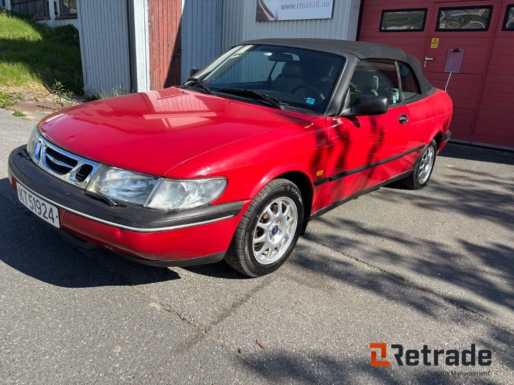 Car SAAB 900 S Cabriolet - PKW: das Bild 2 Car SAAB 900 S Cabriolet - PKW: das Bild 2