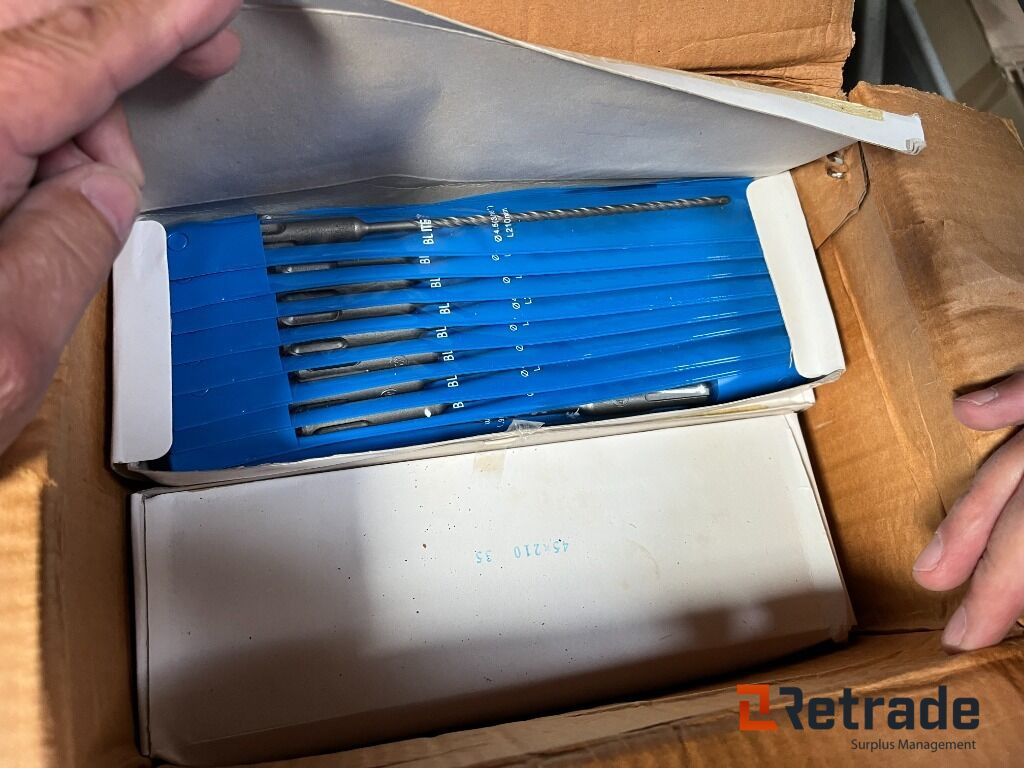 Forskelligt udstyr LOT med SDS BOR SDS BOR NYT - Werkzeug/ Gerät: das Bild 1 Forskelligt udstyr LOT med SDS BOR SDS BOR NYT - Werkzeug/ Gerät: das Bild 1