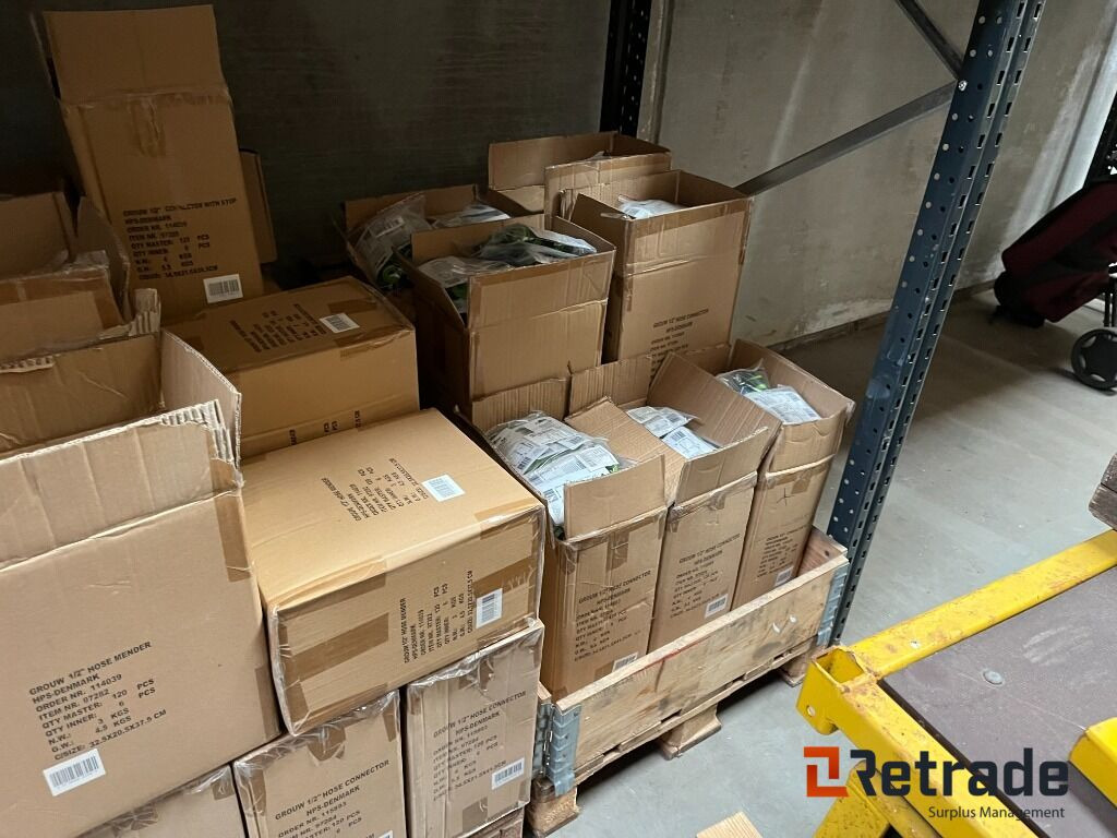 Forskelligt udstyr Slangekoblinger m.m. - Werkzeug/ Gerät: das Bild 2 Forskelligt udstyr Slangekoblinger m.m. - Werkzeug/ Gerät: das Bild 2