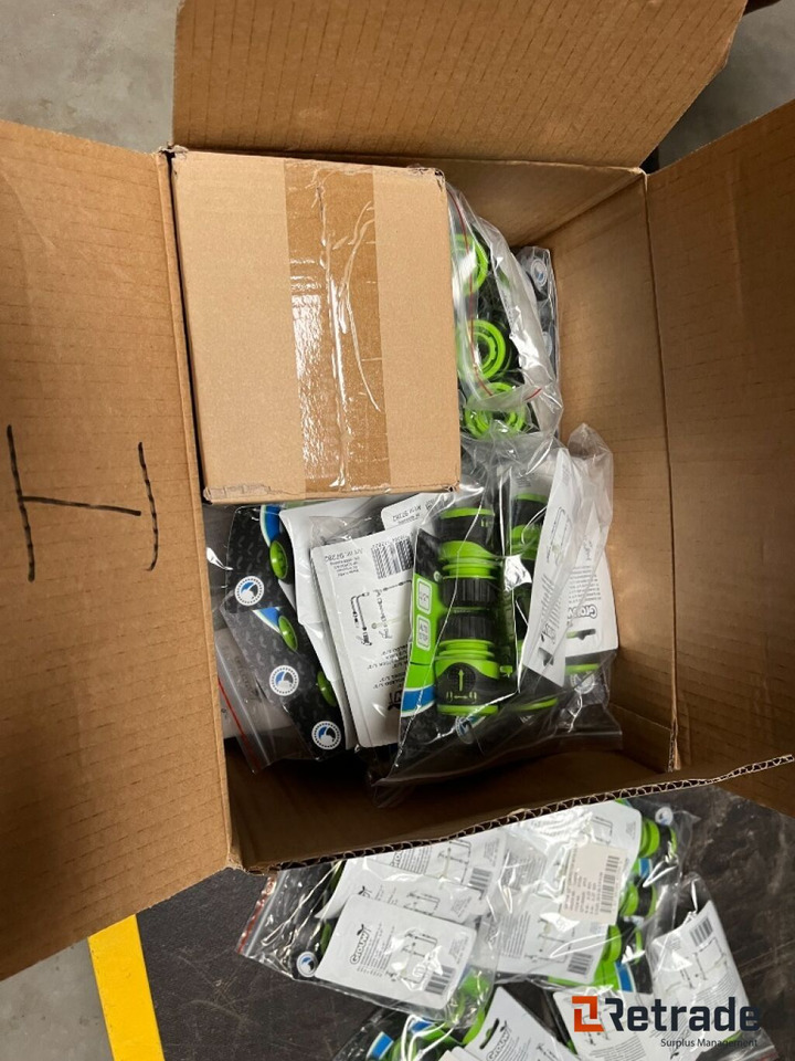 Forskelligt udstyr Slangekoblinger m.m. - Werkzeug/ Gerät: das Bild 1 Forskelligt udstyr Slangekoblinger m.m. - Werkzeug/ Gerät: das Bild 1