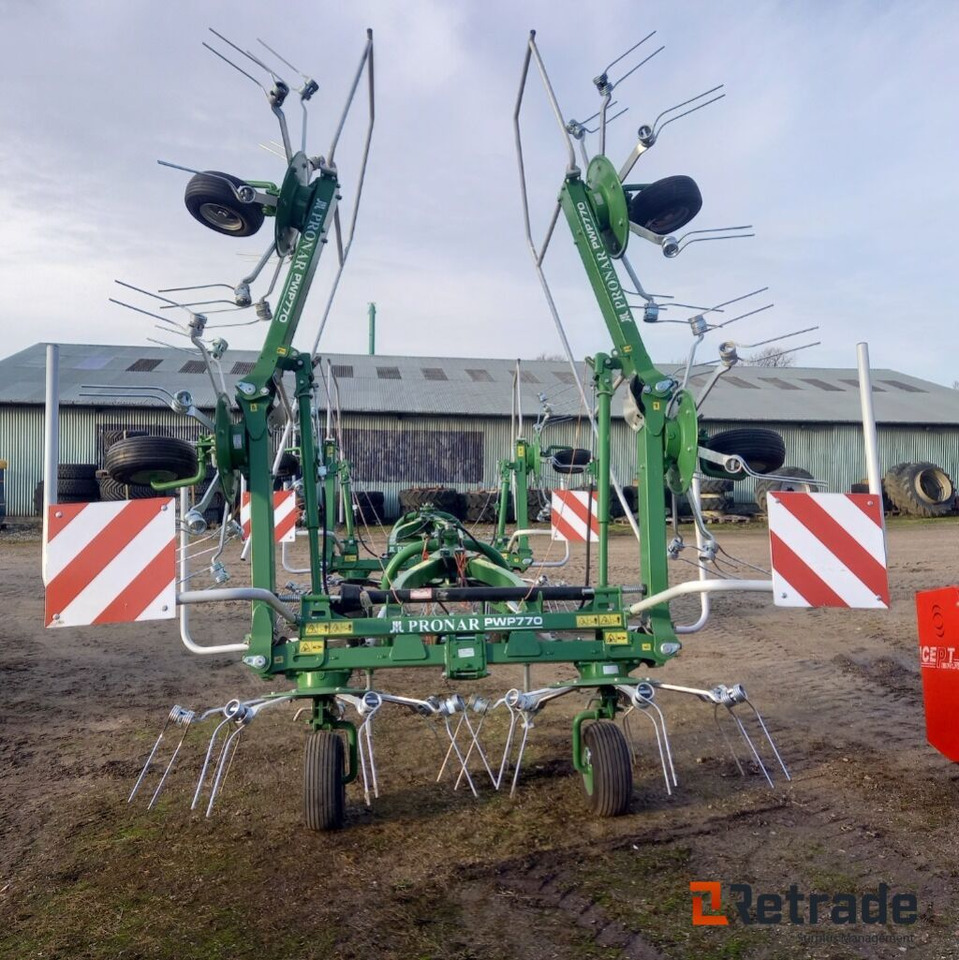 Pronar PWP770 vender/spreder på 7,7m - Landmaschine: das Bild 4 Pronar PWP770 vender/spreder på 7,7m - Landmaschine: das Bild 4