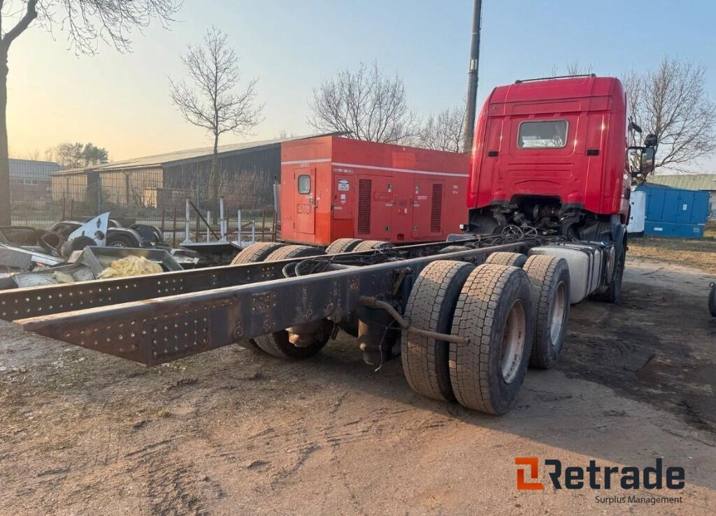 Lastbil Scania Super R620 V8 6x4 - Fahrgestell LKW: das Bild 5 Lastbil Scania Super R620 V8 6x4 - Fahrgestell LKW: das Bild 5