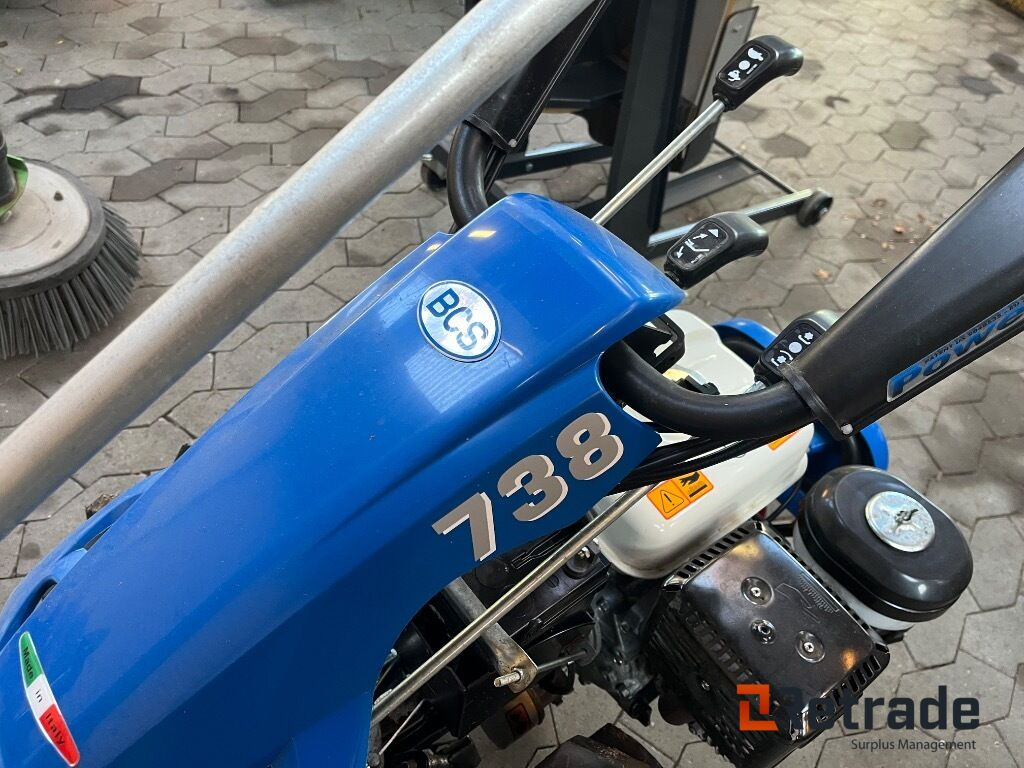 Redskabsbærer BCS 738 Power Safe Motoriseret med frontkost samt tilbehør - Gartengerät: das Bild 5 Redskabsbærer BCS 738 Power Safe Motoriseret med frontkost samt tilbehør - Gartengerät: das Bild 5