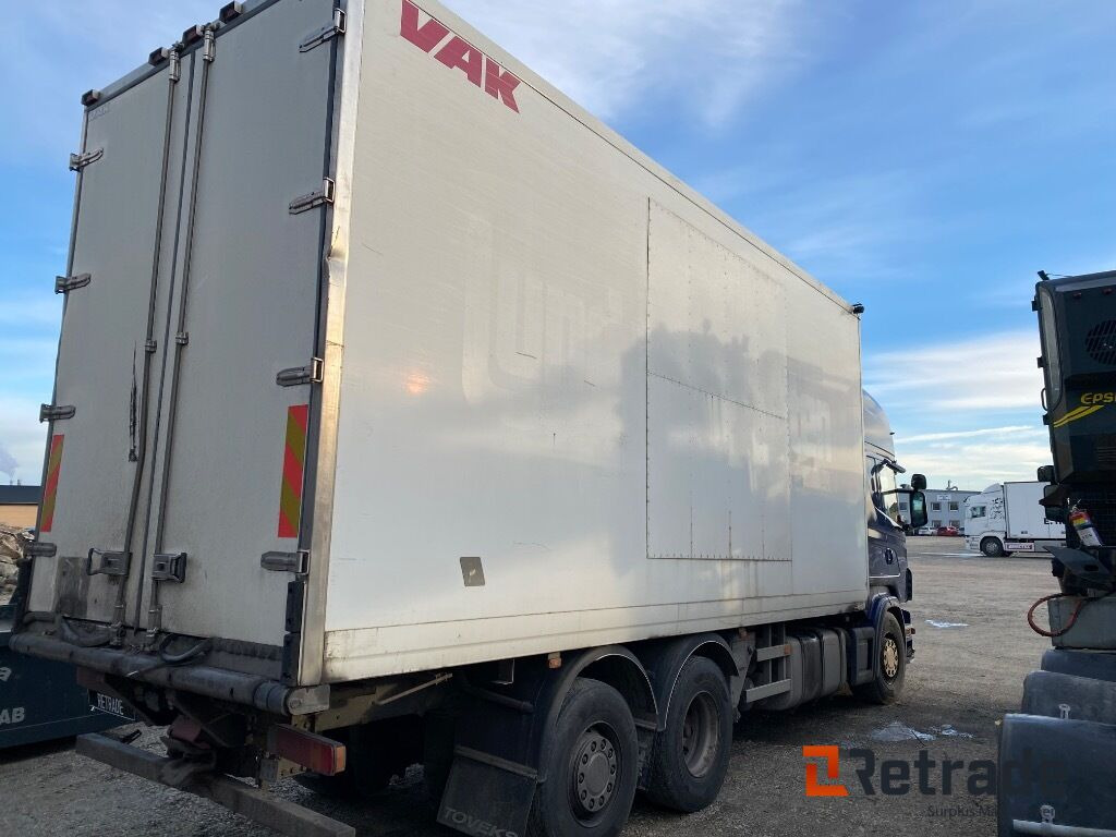 Skåpbil Scania R500LB6X2*4MNB Renoveringsobjekt - Koffer LKW: das Bild 4 Skåpbil Scania R500LB6X2*4MNB Renoveringsobjekt - Koffer LKW: das Bild 4