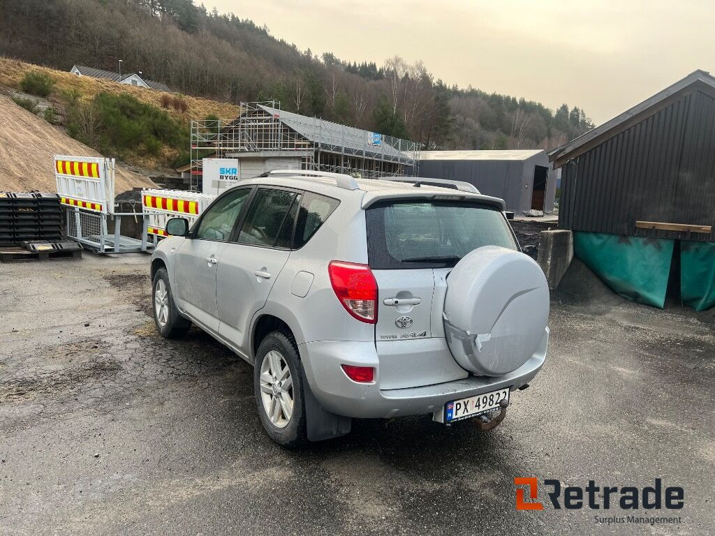 TOYOTA RAV4 /2007/ 1 Eier - PKW: das Bild 5 TOYOTA RAV4 /2007/ 1 Eier - PKW: das Bild 5