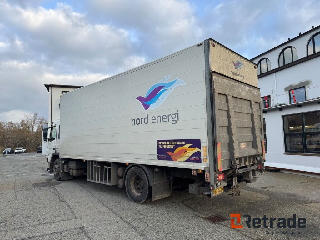 VOLVO FM 330 4X2 - Koffer LKW: das Bild 4 VOLVO FM 330 4X2 - Koffer LKW: das Bild 4