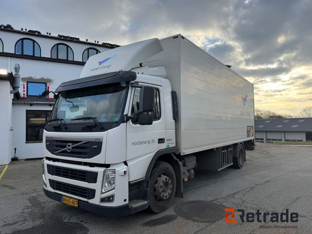 VOLVO FM 330 4X2 - Koffer LKW: das Bild 1 VOLVO FM 330 4X2 - Koffer LKW: das Bild 1