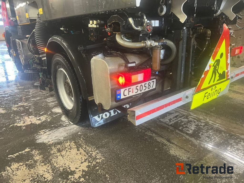 Kehrmaschine Volvo FE 300 Feiebil / Kombibil med Tipp og Brøyteoppsett: das Bild 10