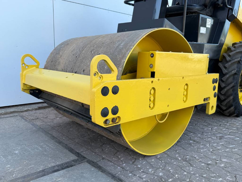 Walzen Bomag BW124DH-3 - Dutch Machine / Only 2104 Hours!: das Bild 14