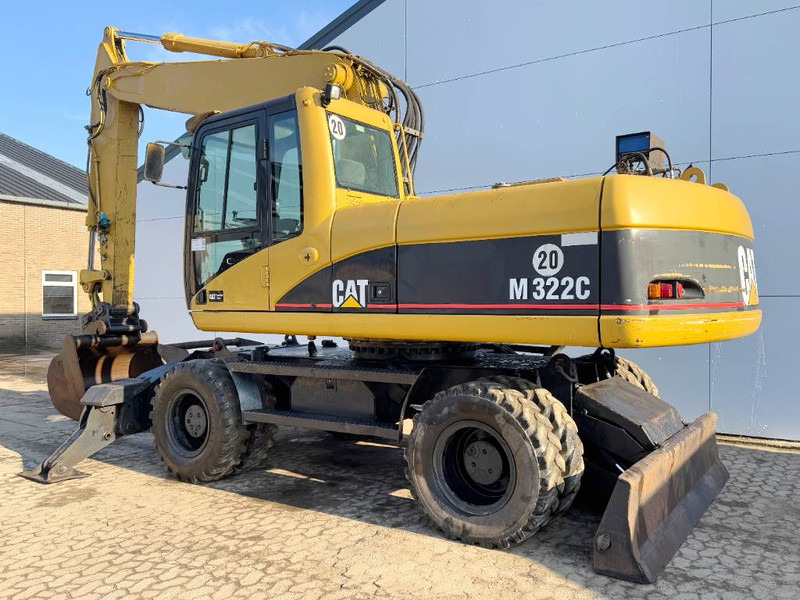 Cat M322C - German Machine / Triple Boom - Mobilbagger: das Bild 3 Cat M322C - German Machine / Triple Boom - Mobilbagger: das Bild 3