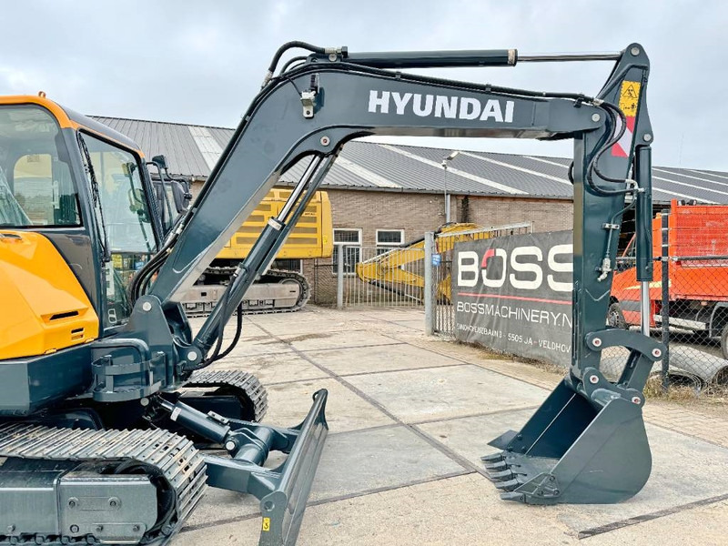 Minibagger Hyundai HX60 PRO - New / Unused / 2024 Model: das Bild 10 Minibagger Hyundai HX60 PRO - New / Unused / 2024 Model: das Bild 10