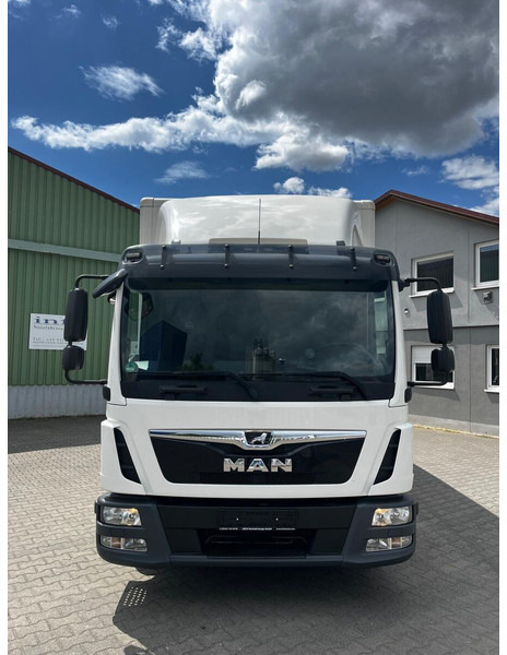 MAN TGL 12.250 Euro 6 4x2 - Koffer LKW: das Bild 2 MAN TGL 12.250 Euro 6 4x2 - Koffer LKW: das Bild 2