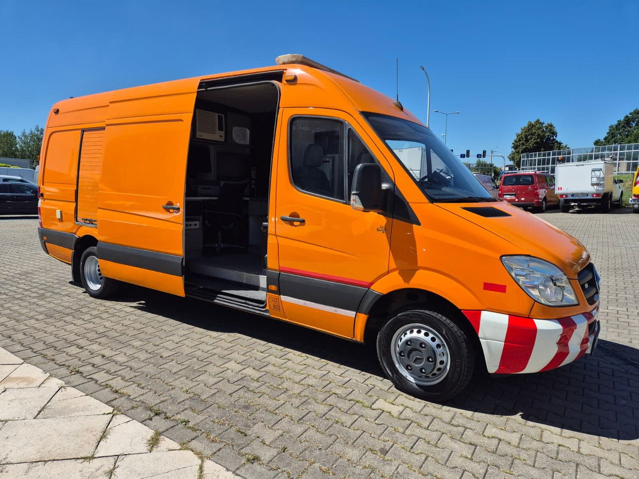 Mercedes-Benz Sprinter 518 CDi / Ipek Canal Inspection System / 3 Cameras / 1 - Kommunal-/ Sonderfahrzeug: das Bild 1 Mercedes-Benz Sprinter 518 CDi / Ipek Canal Inspection System / 3 Cameras / 1 - Kommunal-/ Sonderfahrzeug: das Bild 1