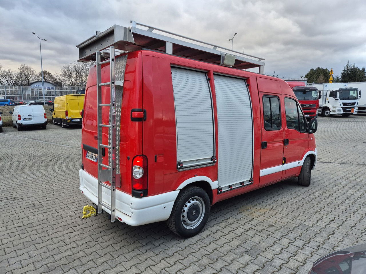 Feuerwehrfahrzeug Renault Master 2.5 DCi / Only 25TKM / Like NEW / WE Have 3 THE Same: das Bild 6
