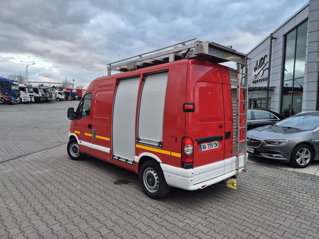 Feuerwehrfahrzeug Renault Master 2.5 DCi / Only 25TKM / Like NEW / WE Have 3 THE Same: das Bild 9