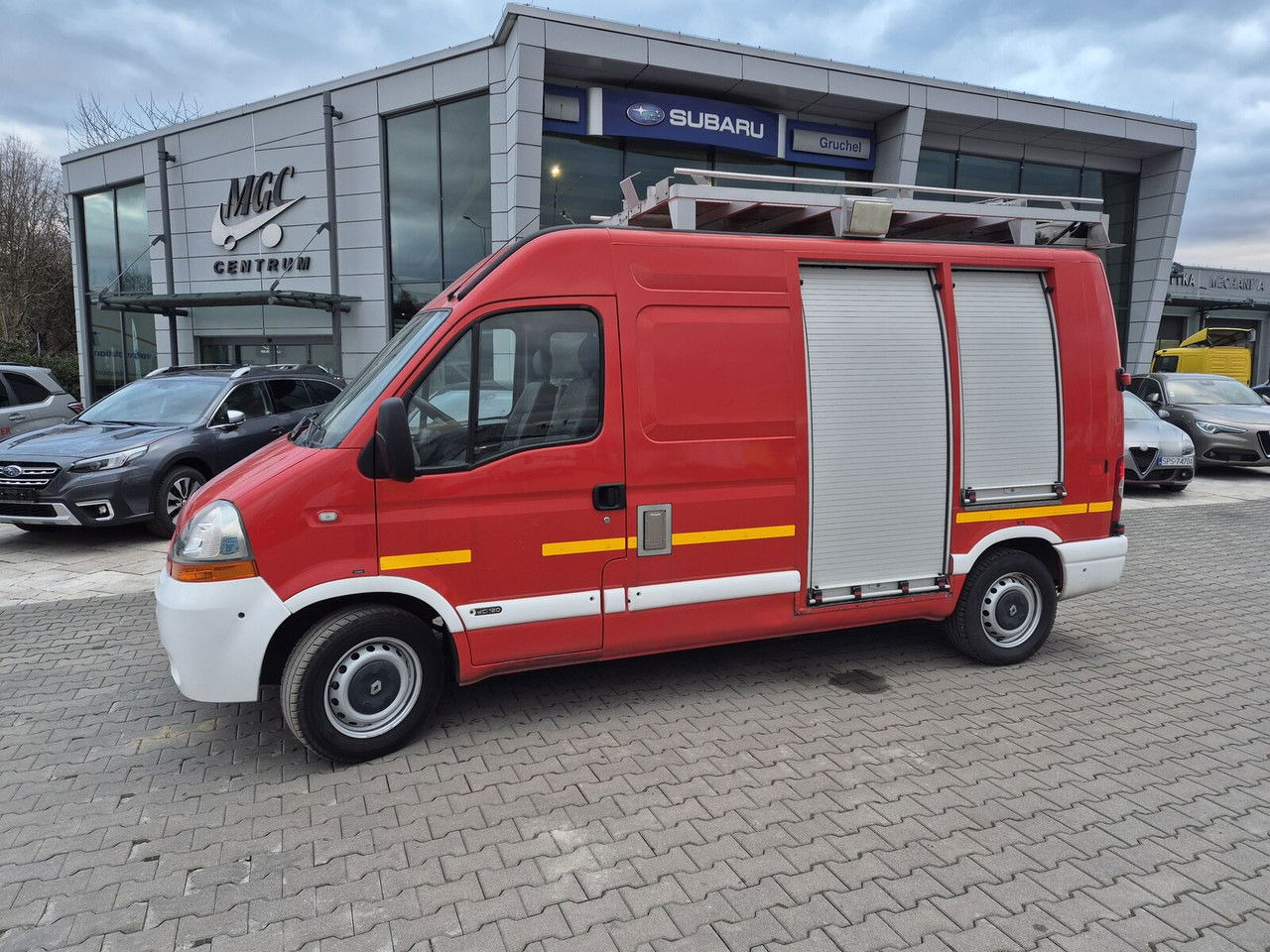Feuerwehrfahrzeug Renault Master 2.5 DCi / Only 25TKM / Like NEW / WE Have 3 THE Same: das Bild 11