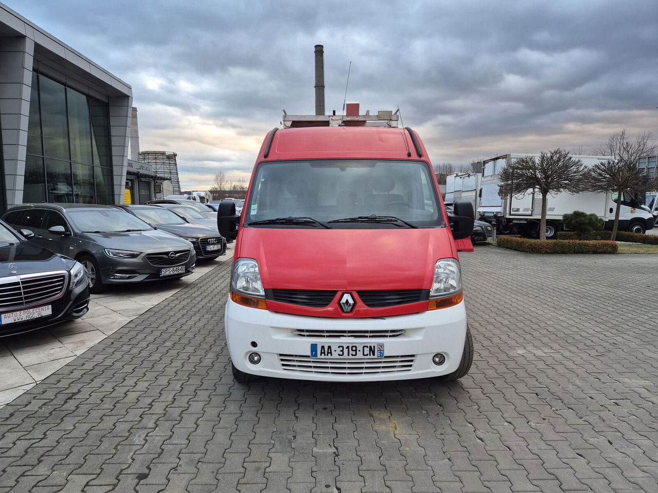 Renault Master 2.5 DCi / Only 25TKM / Like NEW / WE Have 3 THE Same Renault Master 2.5 DCi / Only 25TKM / Like NEW / WE Have 3 THE Same - Feuerwehrfahrzeug: das Bild 4 Renault Master 2.5 DCi / Only 25TKM / Like NEW / WE Have 3 THE Same Renault Master 2.5 DCi / Only 25TKM / Like NEW / WE Have 3 THE Same - Feuerwehrfahrzeug: das Bild 4