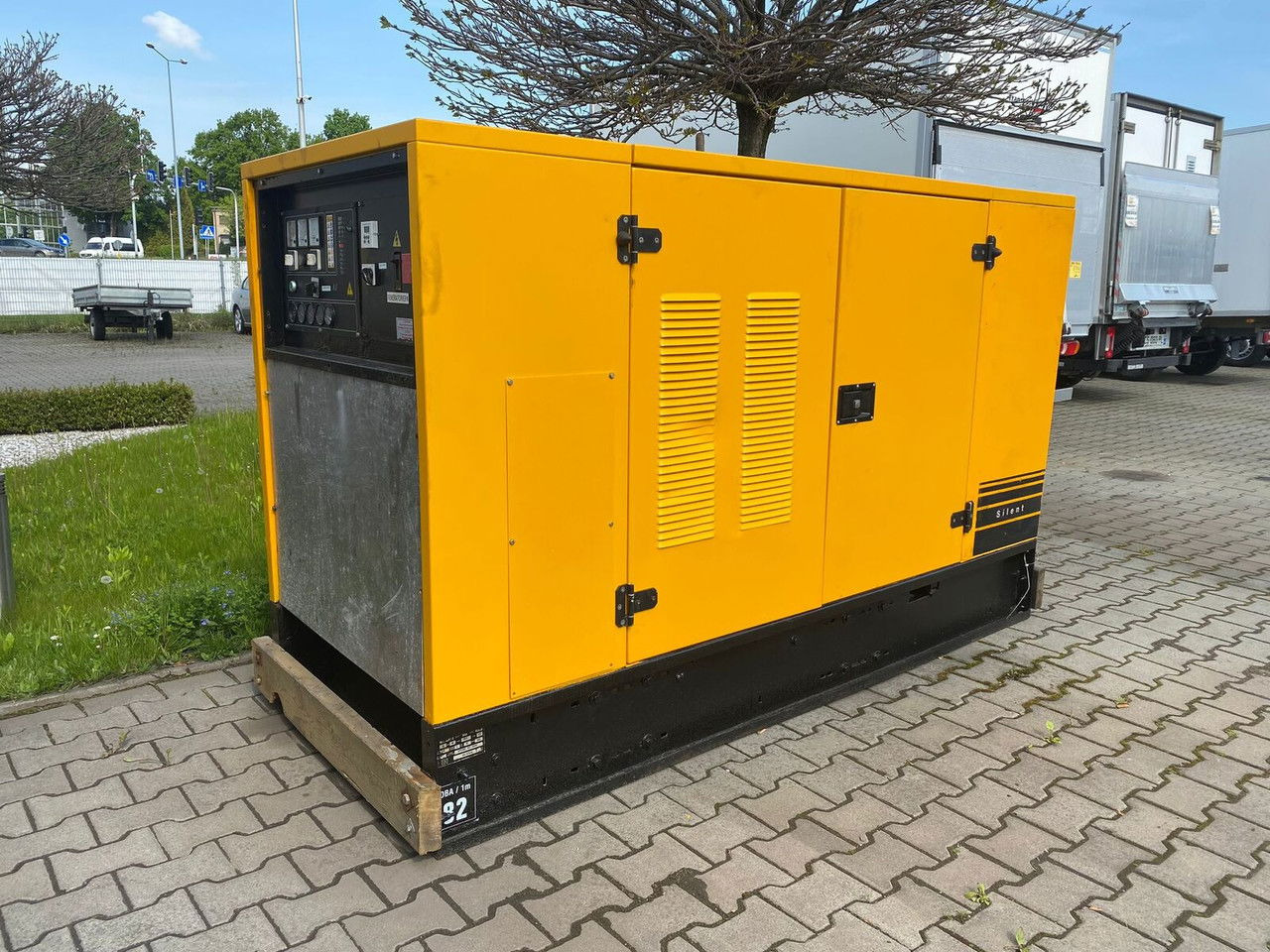 SDMO NS 60 W M, Silent generator 60kVA, 48KW NS 60 W M, Silent generator 60kVA, SDMO NS 60 W M, Silent generator 60kVA, 48KW NS 60 W M, Silent generator 60kVA, 48KW - Stromgenerator: das Bild 2 SDMO NS 60 W M, Silent generator 60kVA, 48KW NS 60 W M, Silent generator 60kVA, SDMO NS 60 W M, Silent generator 60kVA, 48KW NS 60 W M, Silent generator 60kVA, 48KW - Stromgenerator: das Bild 2