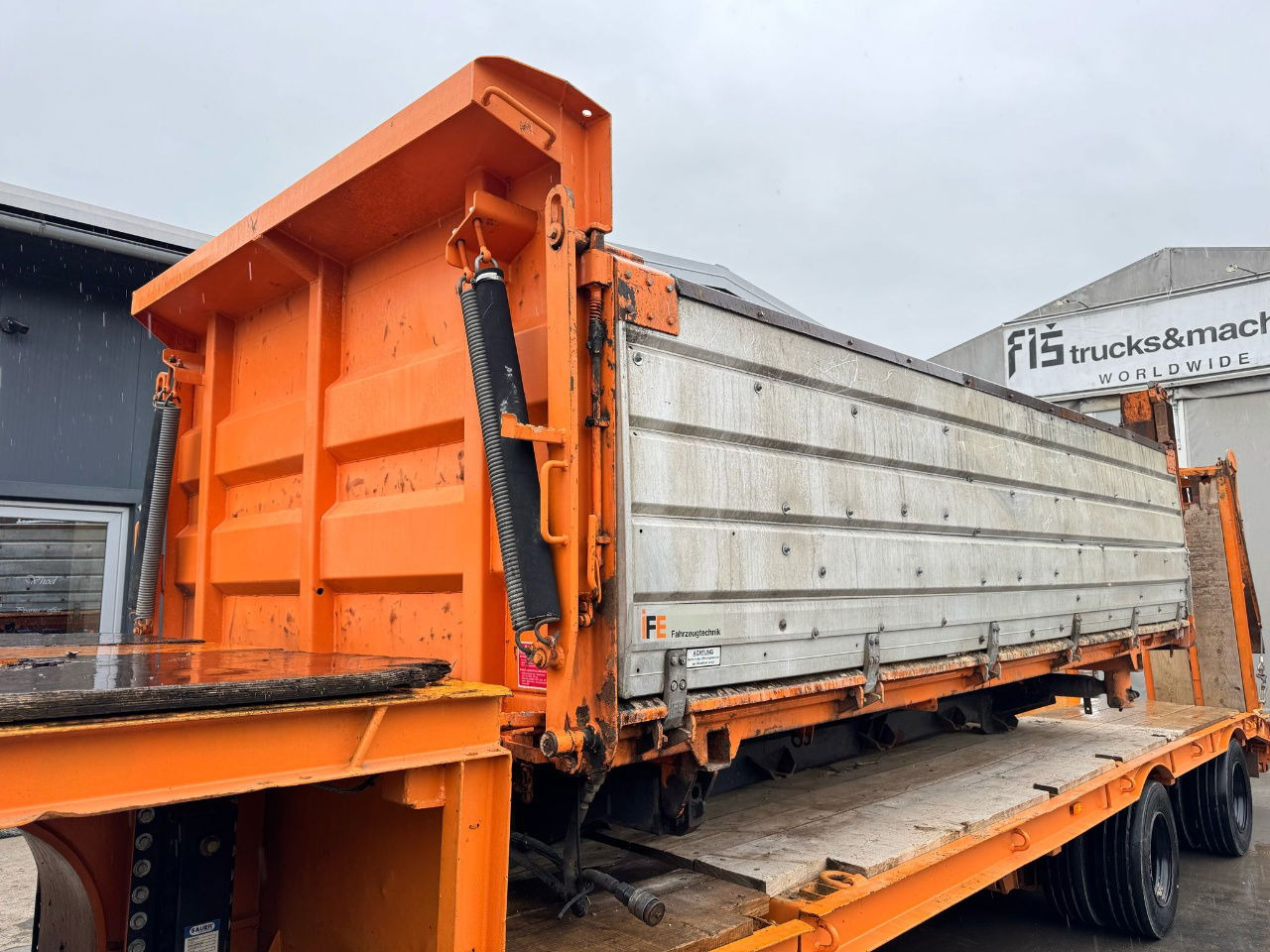 Diversen - 5.30m - 12m3 - Andere Technik: das Bild 1 Diversen - 5.30m - 12m3 - Andere Technik: das Bild 1