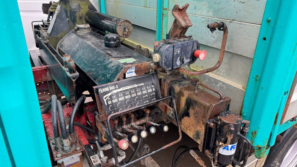 Pritsche Transporter Iveco Daily 65 C15 stake body - Hiab 045-3 - 7.5M: das Bild 30 Pritsche Transporter Iveco Daily 65 C15 stake body - Hiab 045-3 - 7.5M: das Bild 30