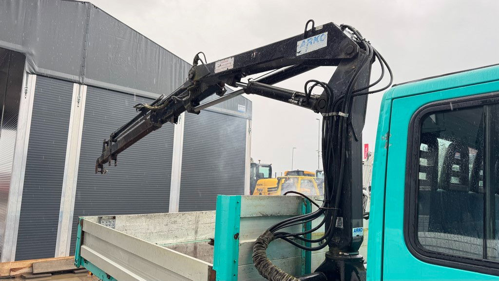 Pritsche Transporter Iveco Daily 65 C15 stake body - Hiab 045-3 - 7.5M: das Bild 8 Pritsche Transporter Iveco Daily 65 C15 stake body - Hiab 045-3 - 7.5M: das Bild 8